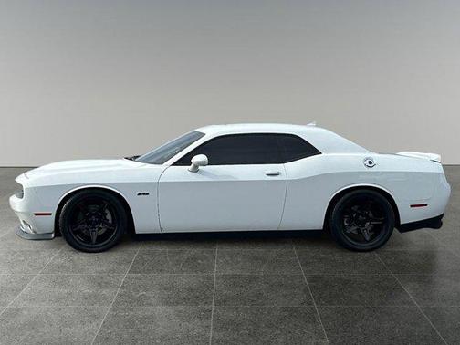 White Knuckle Clearcoat 2022 Dodge Challenger R/T