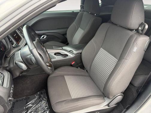 Destroyer Gray Clearcoat 2023 Dodge Challenger SXT