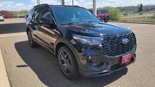Agate Black Metallic 2026 Ford Explorer ST-Line