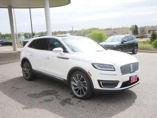 White Platinum Metallic Tri-Coat 2019 Lincoln Nautilus Reserve