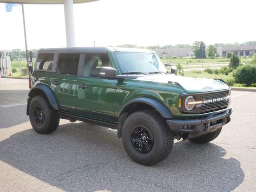 Eruption Green Metallic 2023 Ford Bronco Wildtrak