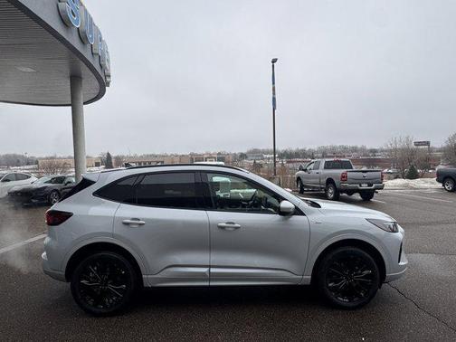 2026 Ford Escape ST-Line Elite