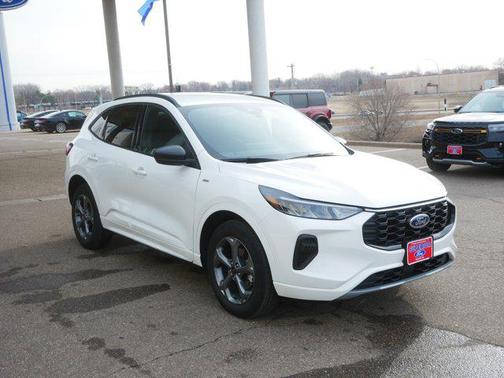Star White Metallic Tri-Coat 2023 Ford Escape ST-Line