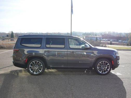 2022 Jeep Wagoneer Series III 4x4