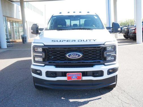Oxford White 2023 Ford F-250 XLT
