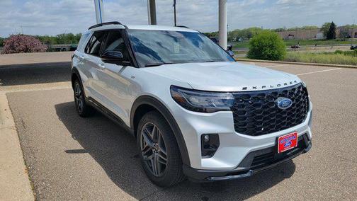 Space White Metallic 2026 Ford Explorer ST-Line