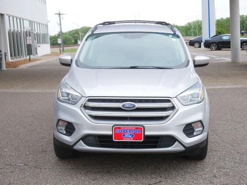 Ruby Red Metallic Tinted Clearcoat 2017 Ford Escape SE