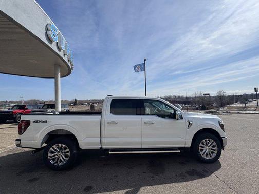 Star White Metallic Tri-Coat 2026 Ford F-150 Lariat