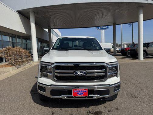 Star White Metallic Tri-Coat 2026 Ford F-150 Lariat