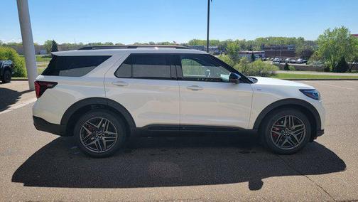 Star White Metallic Tri-Coat 2026 Ford Explorer ST-Line