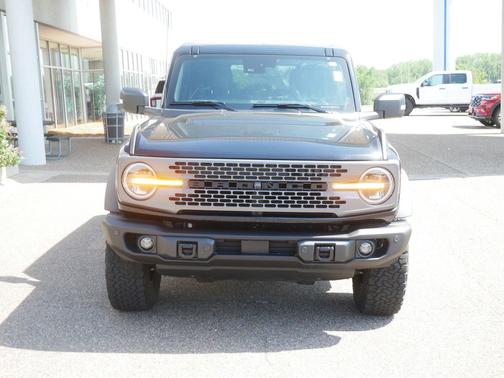 Black 2023 Ford Bronco Badlands