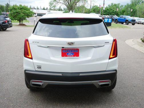 2022 Cadillac XT5 Premium Luxury
