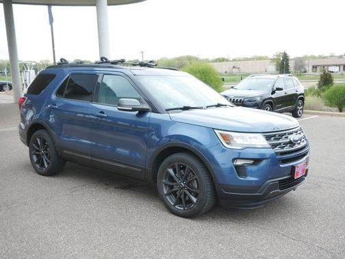 Blue Metallic 2018 Ford Explorer XLT