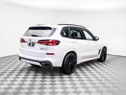 2024 BMW X5 M60i