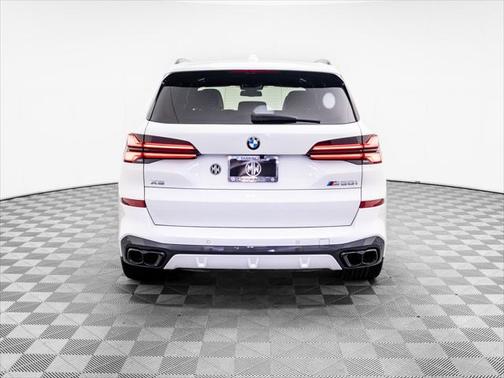 2024 BMW X5 M60i