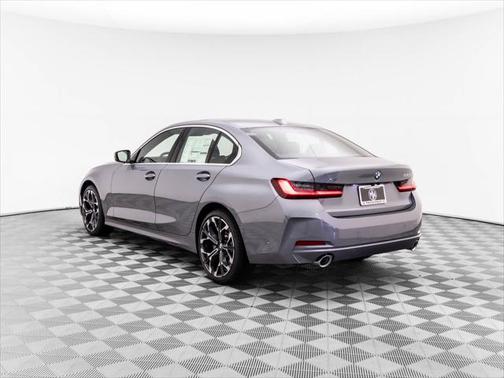 2025 BMW 330 i xDrive