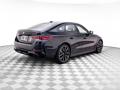 Black Sapphire Metallic 2026 BMW i4 Gran Coupe xDrive40