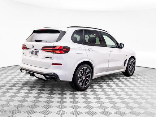 2026 BMW X5 M60i