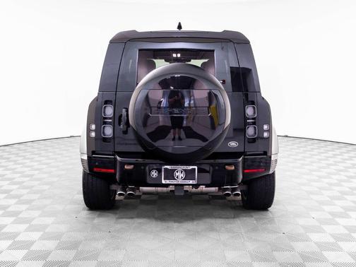 Santorini Black Metallic 2023 Land Rover Defender 110 V8