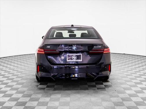 2026 BMW i5 xDrive40