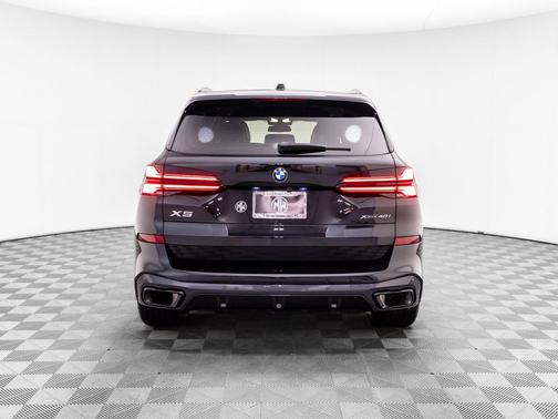 Black Sapphire Metallic 2024 BMW X5 xDrive40i