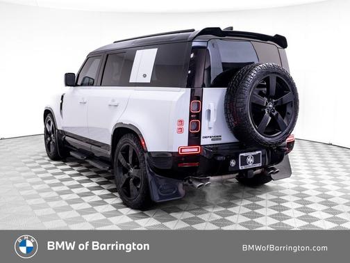 Yulong White Metallic 2023 Land Rover Defender 110 V8