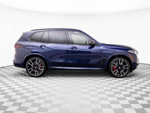 2025 BMW X5 M60i