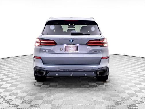 Skyscraper Grey Metallic 2024 BMW X5 PHEV xDrive50e