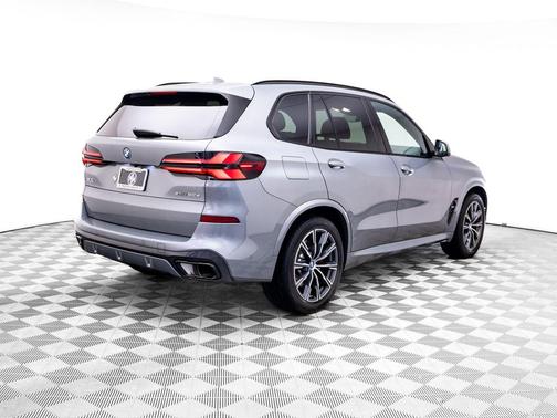 Skyscraper Grey Metallic 2024 BMW X5 PHEV xDrive50e