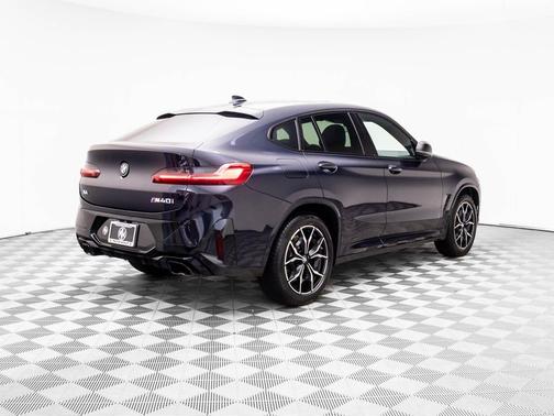 2025 BMW X4 M40i