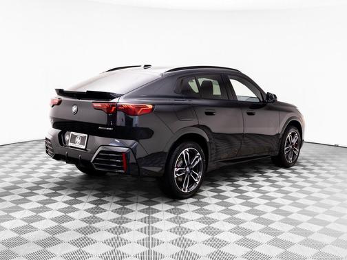 Black Sapphire Metallic 2026 BMW X2 xDrive28i
