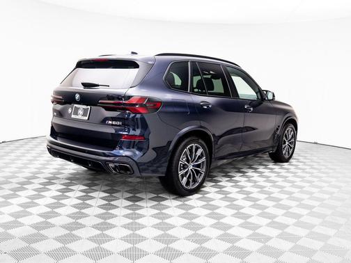 2025 BMW X5 M60i