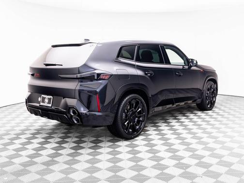 Black Sapphire Metallic 2026 BMW XM Label