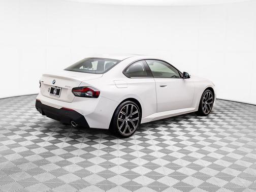 2023 BMW 230 i xDrive