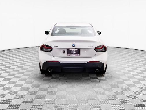 2023 BMW 230 i xDrive