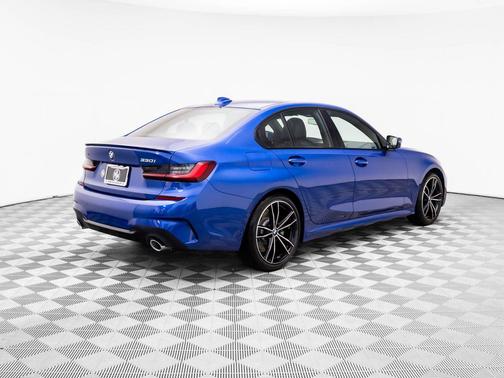 2022 BMW 330 xDrive