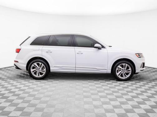 2020 Audi Q7 55 Premium Plus