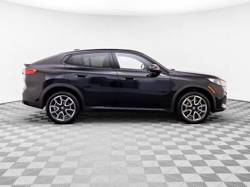 Black 2025 BMW X2 xDrive28i