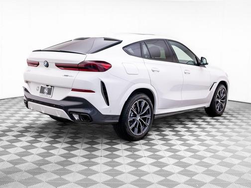 Alpine White 2027 BMW X6 xDrive40i