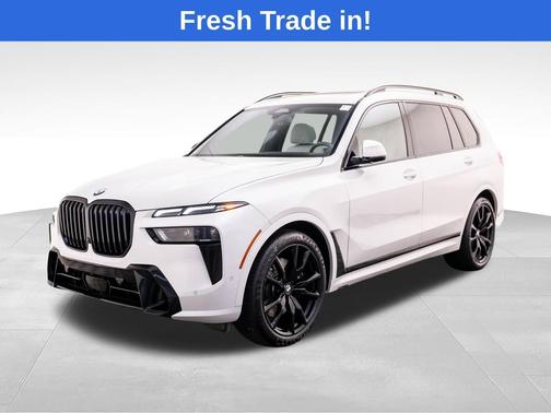 Mineral White Metallic 2023 BMW X7 xDrive40i