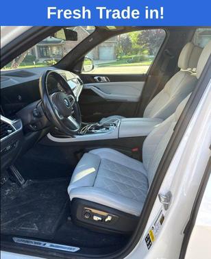 Mineral White Metallic 2023 BMW X7 xDrive40i