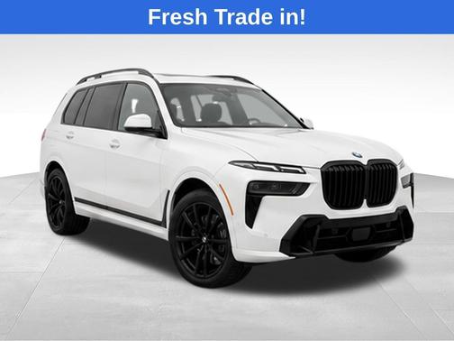 Mineral White Metallic 2023 BMW X7 xDrive40i