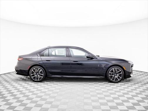 2025 BMW 760 i xDrive