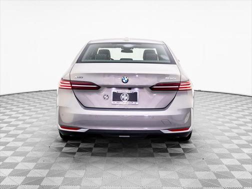 2024 BMW 530 i xDrive