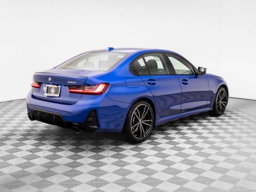 2023 BMW 330 xDrive