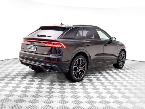 2023 Audi Q8 55 Premium Plus