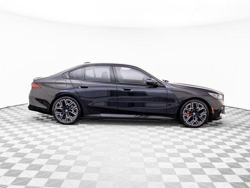 2025 BMW i5 xDrive40