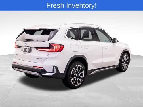 Alpine White 2025 BMW X1 xDrive28i