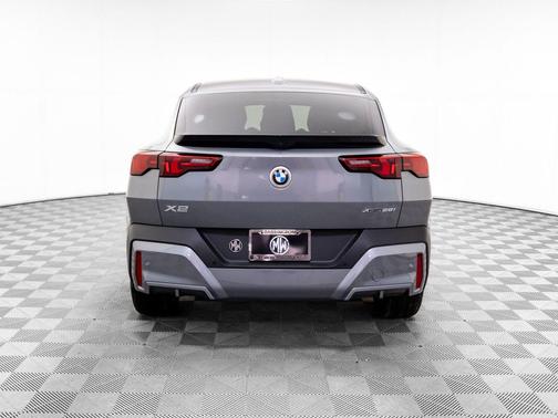 2025 BMW X2 xDrive28i