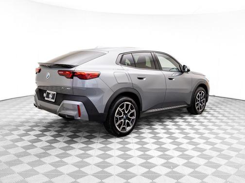 2025 BMW X2 xDrive28i